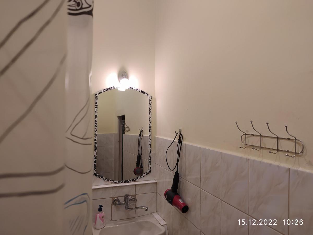 Apartment On Rynok Square Lviv Eksteriør billede
