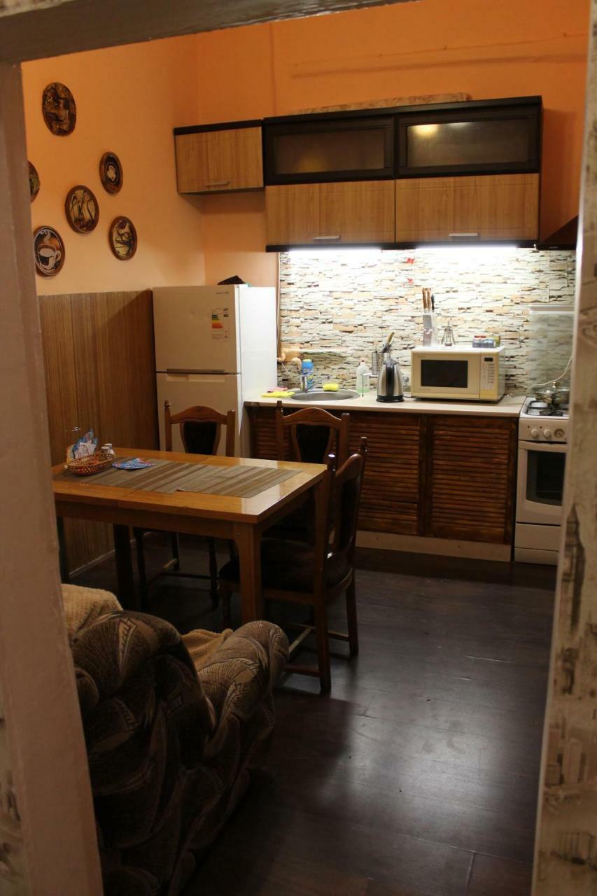 Apartment On Rynok Square Lviv Eksteriør billede